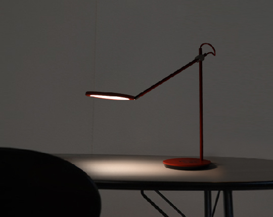 Žestu vadība-Viedā-LED-Lasīšanas-galda lampas (1)